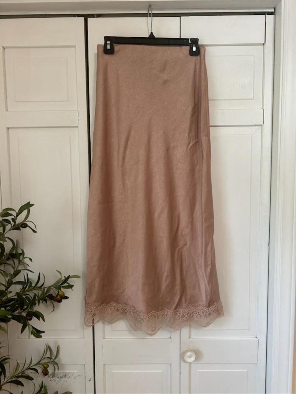 NWT A New Day Lace-Trim Satin Skirt Size Small